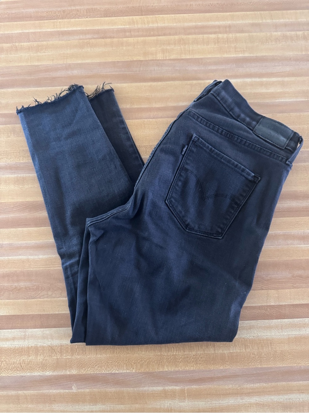 Black Levi Jeans Raw Hem